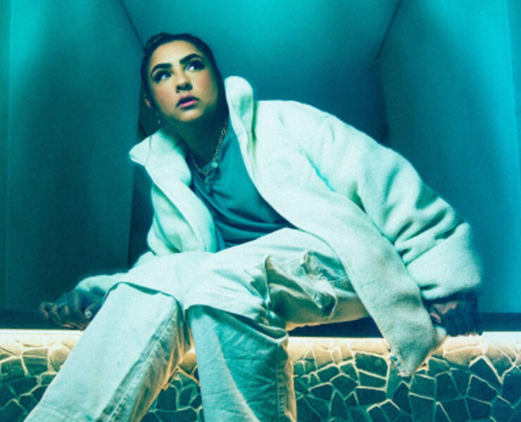 Bibi Tatto quer deixar os jogos de interesse de lado em sua nova música 'Várias Opções'