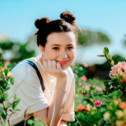 Bia Jordão dá detalhes sobre seu primeiro álbum: "Tenho amado me expressar através da música, porque sou uma pessoa mais reservada"