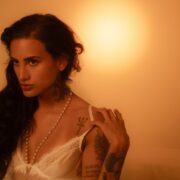 DAY LIMNS ABRAÇA A LUZ E INICIA NOVA ERA ARTÍSTICA COM O SINGLE “SOL”