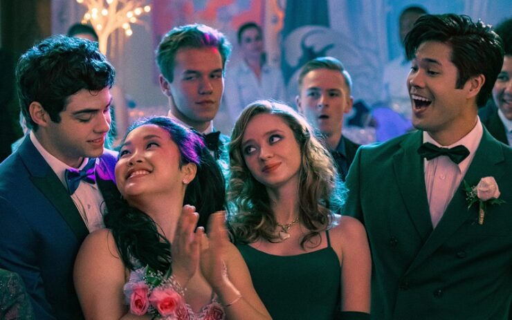 Para Todos os Garotos brincava nos bastidores