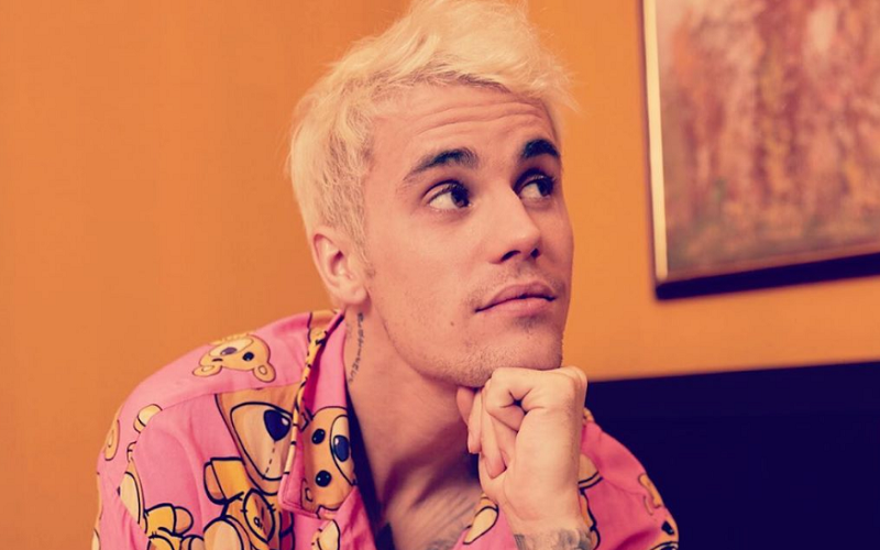 Justin Bieber faz oração pelo fim do Coronavírus durante Live no Instagram